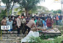 Polres Belitung Datangi TKP Orang Meninggal Dunia Akibat Tersengat Listrik di kawasan simpang empat Tanjung Baru, Jalan Hasyim Idris, Kelurahan Pangkal Lalang, Kabupaten Belitung.