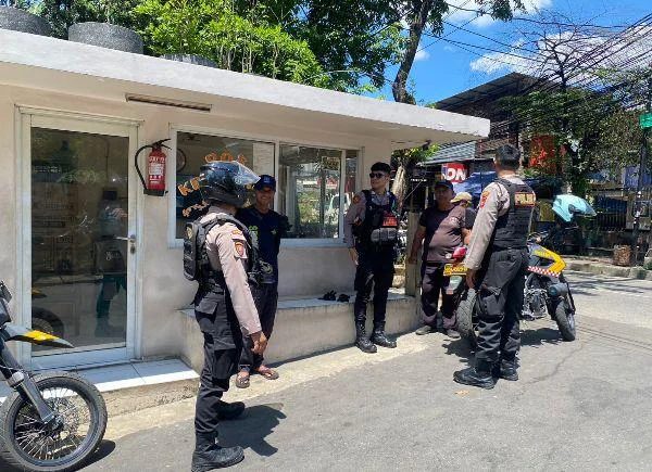 Samapta Polres Metro Jakarta Barat, tingkatka  Patroli Dialogi dipimpin oleh IPDA Puji Margono, S.H., M.H., pada Minggu (12/4/2026) siang di kawasan Jalan Rawa Belong, Palmerah, Jakarta Barat.