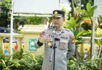Wakapolres Metro Jakarta Barat AKBP Rezi Dharmawan, S.I.K., M.I.K., memimpin apel dan memberikan arahan langsung kepada personel Polsek jajaran, Selasa (14/4/2026). 