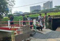 Harapan warga kian tuntas, Personel Koramil 01/Tangerang bersama masyarakat terlihat bahu-membahu menyelesaikan pekerjaan, pembangunan Jembatan Garuda di Jalan Gorong Giring RT 005/05