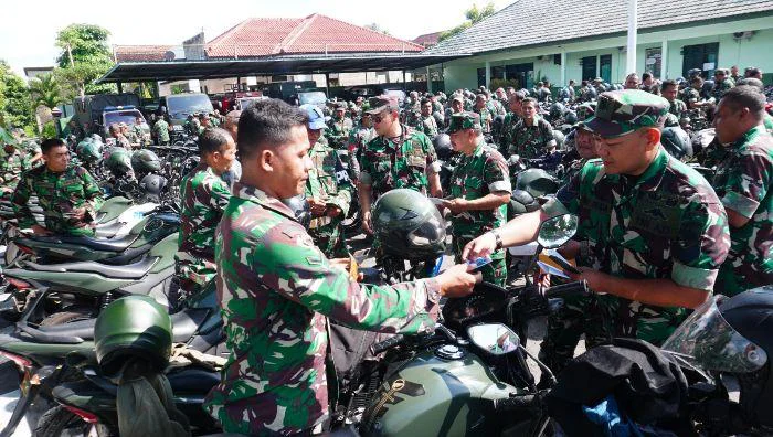 Kendaraan dinas baik roda dua maupun roda empat milik Kodim 0724/Boyolali menjalani pemeriksaan menyeluruh oleh Tim Harpal Paldam IV/4 Diponegoro, Kamis (30/04/2026). 