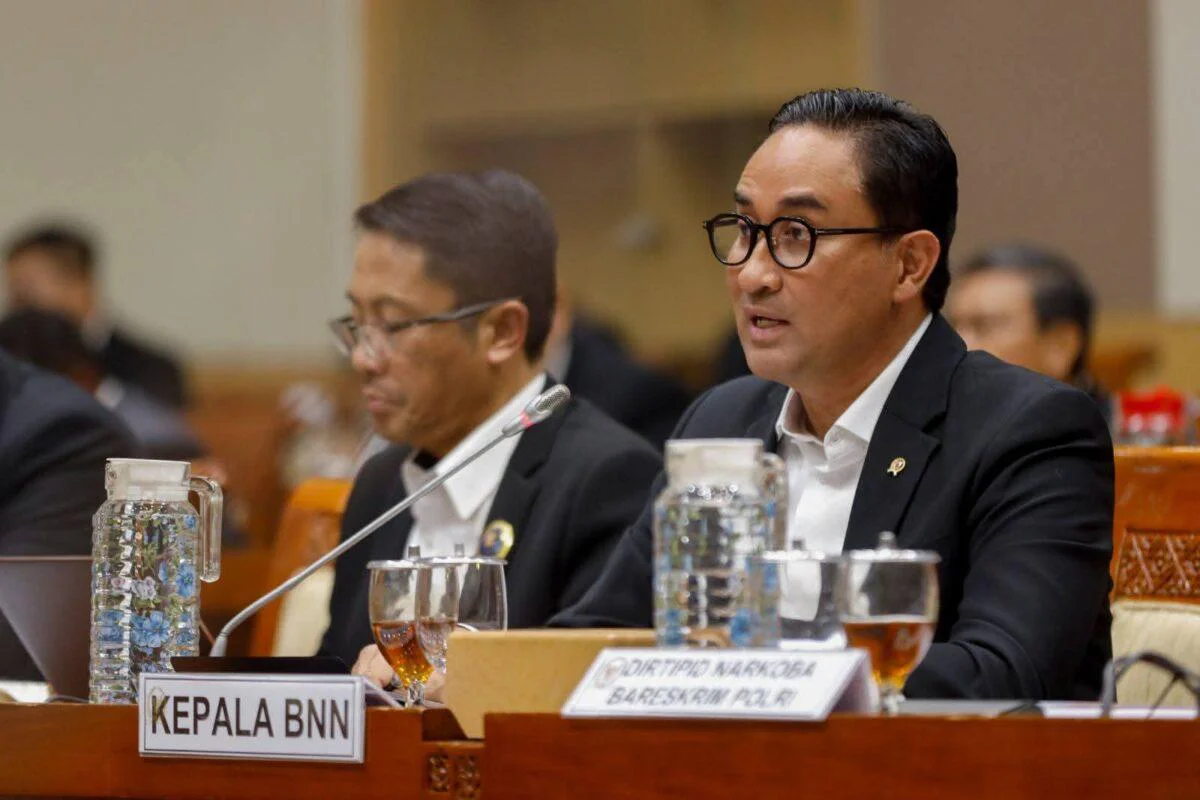 Kepala BNN RI, Suyudi Ario Seto, dalam Rapat Dengar Pendapat bersama Komisi III DPR RI, Selasa (7/4/2026), mendesak adanya pembaruan regulasi narkotika yang lebih adaptif untuk memutus rantai sindikat internasional.