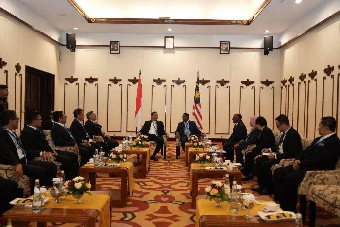 Kepala BNN RI Suyudi Ario Seto melaksanakan pertemuan bilateral dengan Pengarah Jabatan Siasatan Jenayah Narkotik (JSJN) Malaysia, Dato’ Hussein Omar Khan, di sela-sela kegiatan Colombo Plan Drug Advisory Programme (CPDAP) Kuta-Bali, Selasa (28/4/2026). 