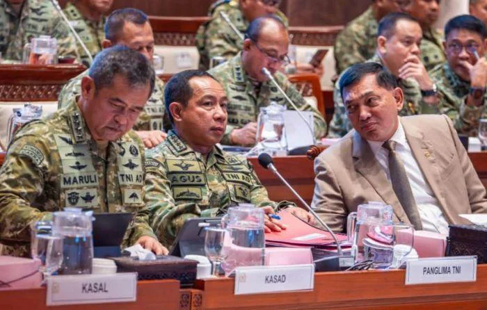 Panglima TNI Jenderal TNI Agus Subiyanto Bersama Komisi I DPR RI Bahas Dinamika Geopolitik dan Misi Perdamaian Dunia di Gedung Nusantara II, Kompleks DPR RI, Jakarta Pusat, Selasa (19/5/2026).