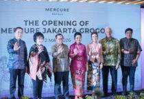 Gubernur DKI Jakarta Pramono Resmikan Hotel Mercure Jakarta Grogol, kehadiran hotel ini akan memberikan kontribusi positif bagi perkembangan ekonomi Jakarta Barat, di kawasan Grogol Petamburan, Jakarta Barat, pada Sabtu (2/5/2026). 