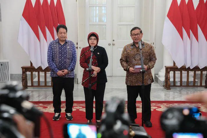 Turun Drastis! Jumlah RW Kumuh di Jakarta Berkurang sebesar 52,58 persen, dari 445 RW pada 2017 menjadi 211 RW berdasarkan pendataan terbaru yang difinalisasi pada 2026. Gubernur DKI Jakarta Pramono Anung bersama Kepala BPS, Amalia Adininggar Widyasanti