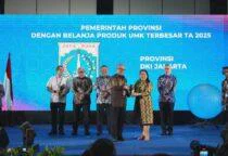 Transaksi UMK Tertinggi, Pemprov DKI Raih Penghargaan di Inabuyer B2B2G Expo 2026, Penghargaan diterima langsung oleh Kepala Dinas Perindustrian, Perdagangan, Koperasi, Usaha Kecil dan Menengah (PPKUKM) Provinsi DKI Jakarta, Elisabeth Ratu Rante Allo, mewakili Gubernur DKI Jakarta, di Gedung Smesco Indonesia, Jakarta Selatan, pada Selasa (5/5/2026).