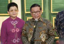 Rasuna Said Jadi Ikon Transformasi Global, Gubernur DKI Jakarta, Pramono Anung bersama Ketua Harian Panitia HUT ke-499 Kota Jakarta, Suharini Eliawati.