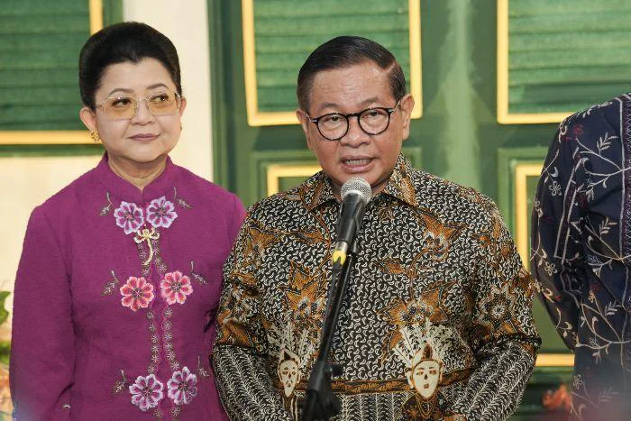 Rasuna Said Jadi Ikon Transformasi Global, Gubernur DKI Jakarta, Pramono Anung bersama Ketua Harian Panitia HUT ke-499 Kota Jakarta, Suharini Eliawati.