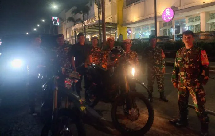 Patroli Gabungan Kodim 0506/Tgr melalui Babinsa Koramil 04/Ciledug dan Babinsa Koramil 08/Pamulang bersama Komponen Pendukung (Komduk) Linmas, dan unsur masyarakat