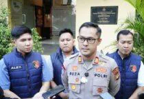 Fakta Dibalik Video Begal, Kapolsek Grogol Petamburan Polres Metro Jakarta Barat AKP Reza Aditya didampingi Kanit Reskrim Polsek Grogol Petamburan Akp Alexander Tengbu Grogol Petamburan Beri Penjelasan