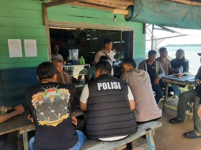 Tim Gabungan Polres Belitung melaksanakan kegiatan himbauan dan pengecekan langsung di kawasan Pantai Dusun Munsang, Desa Sungai Padang, Kecamatan Sijuk, Kabupaten Belitung, Sabtu (16/5/2026).