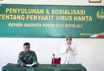 Waspada Hanta Virus, Kodim 0724/Boyolali Bekali Prajurit Pengetahuan Pencegahan Penyakit Menular, Dokter Klinik 24 Boyolali Dr. Nasri Jalul Iman, Kegiatan berlangsung di Aula Makodim 0724/Boyolali, Jl. Padanaran, Desa Tegalmulyo, Kecamatan Mojosongo, Kabupaten Boyolali, Senin (18/05/2026).