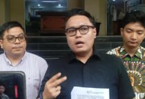 Ditahan Sejak 29 April 2026, Kuasa Hukum Komang Ani Ajukan Penangguhan Penahanan, bahwa perkara pidana yang kini berjalan tidak dapat dipisahkan dari sengketa perdata pertanahan yang telah berlangsung bertahun-tahun antara kliennya dengan PT. Paramount, Rabu(20/5/2026).