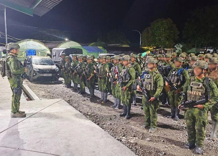 Kepala Penerangan (Kapen) Koops TNI Habema, Letkol Inf M. Wirya Arthadiguna,  Siapkan Evakuasi dan Kejar Pelaku Pembunuhan Delapan Pendulang Emas di Yahukimo, Kamis (21/5/2026).