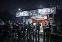 Ambil Langkah Preventif, Babinsa satuan Koramil 06/Cibodas dan Babinsa Koramil 03/Serpong bersama Komponen Pendukung (Komduk) patroli malam di wilayah Kodim 0506/Tgr, Kamis malam (21/05/2026).