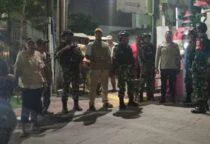 Perkuat Keamanan Wilayah, Babinsa Koramil 01/Jatinegara bersama Unsur Komponen Pendukung (Komduk) kembali menggelar kegiatan patroli dan siskamling keliling, Kamis. (21/5/2026).