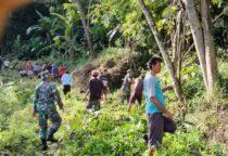 Wujud Nyata Kepedulian Lingkungan dan Kebersamaan, Tiga anggota Koramil 04/Teras yang dipimpin oleh Sertu Suyanto melaksanakan kegiatan Karya Bhakti bersama warga di Dukuh Kedung Jambe, Desa Gumukrejo, Kecamatan Teras, Kabupaten Boyolali, Minggu (24/05/2026).