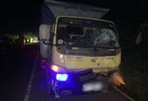 Satlantas Polres Belitung Tangani Kecelakaan Lalu Lintas di Badau, Satu Pengendara Meninggal Dunia, terjadi di Jalan Mempiu Tugu Nanas, Dusun Mempiu, Desa Cerucuk, Kecamatan Badau, pada Minggu (24/5/2026).