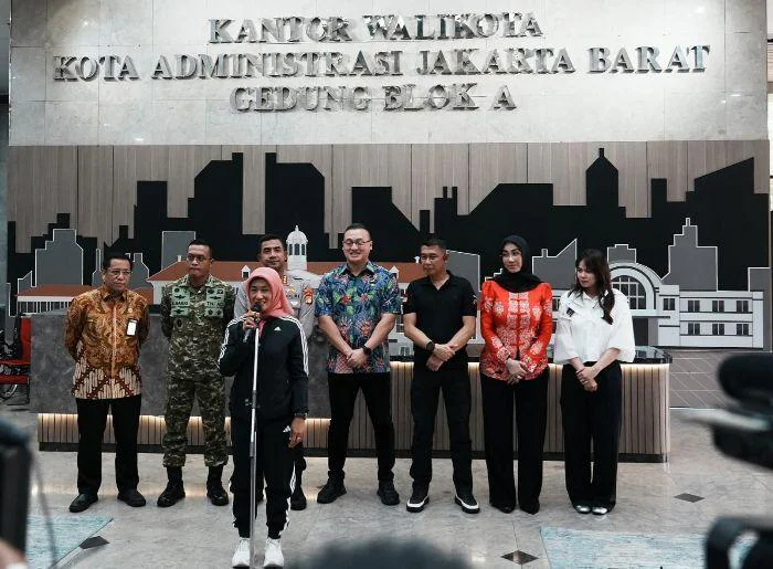 Wali Kota Jakarta Barat Iin Mutmainnah: Forkopimko Jakbar Bersinergi Perketat Keamanan dan Dorong Pemasangan CCTV,  kegiatan dialog bertajuk "Ngopi" (Ngobrol Bareng Forkopimko), Jumat (23/5/2026).