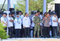 Panglima TNI Jenderal TNI Agus Subiyanto mendampingi Presiden RI Prabowo Subianto Panen Raya Udang di kawasan Budi Daya Udang Berbasis Kawasan (BUBK) Kebumen, Jawa Tengah, Sabtu (23/5/2026).