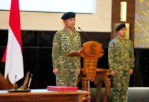 Kasum TNI Letjen TNI Richard Tampubolon mewakili Panglima TNI Jenderal TNI Agus Subiyanto Pimpin Sertijab Dansesko TNI dan Pangkogabwilhan II, di Aula Gatot Soebroto, Mabes TNI, Cilangkap, Jakarta Timur, Rabu (17/6/2026).