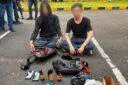 Bawa Bom Molotov ke Aksi DPR, Polda Metro Jaya: dua pria berinisial R dan ANH Bukan Mahasiswa Resmi Jadi Tersangka, barang bukti berupa tiga unit botol berisi cairan berbahaya yang dilengkapi sumbu pada ujungnya di dalam tas ransel milik pelaku.