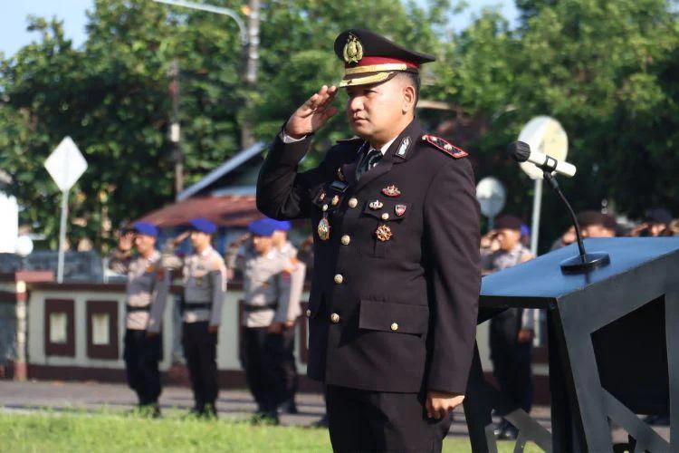 Wakapolres Belitung Kompol Bagus Krisna Ekaputra, Pimpin Upacara Peringatan Hari Lahir Pancasila Tahun 2026, menegaskan bahwa nilai-nilai luhur Pancasila tidak hanya menjadi perekat persatuan bangsa Indonesia yang majemuk,