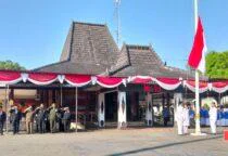 Dandim 0728/Wonogiri Letkol (Inf) Rodricho Ivan Pattihahuan Beserta Jajaran Forkopoimda Ikuti Upacara Hari Lahir Pancasila 2026, digelar di Pendopo Rumah Dinas Bupati Wonogiri, Senin, (1/6/2026). 