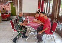 Peran Aktif Babinsa Kratonan Koramil 03/Serengan Kodim 0735/Surakarta Serma Aris Setyo Dampingi Posyandu Lansia di Aula Kelurahan Kratonan Kecamatan Serengan Kota Surakarta, (6/6/2026)
