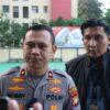 Eksekutor Utama Komplotan Jambret Kalung Emas di Jakarta Barat Akhirnya Ditangkap, Kapolsek Metro Tamansari Polres Metro Jakarta Barat Kompol Bobby M. Zulfikar didampingi Kanit Reskrim Akp Egy Irwansyah