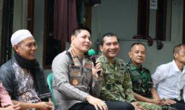 Jaga Jakarta On The Spot di Klender: Kapolres Metro Jakarta Timur Kombes Pol. Dr. Alfian Nurrizal, dan Dandim 0505 Jakarta Timur Kolonel Inf. Nelson Paido Makmur Marpaung di Pos Terpadu RW 01 Kebon Singkong, Kelurahan Klender, Kecamatan Duren Sawit, Jakarta Timur, Selasa (9/6/2026).