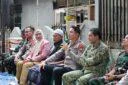 Sinergi TNI-Polri di Klender: Jaga Jakarta On The Spot Serap Aspirasi Warga, Kapolres Metro Jakarta Timur, Kombes Pol. Dr. Alfian Nurrizal, didampingi Dandim 0505/Jakarta Timur, Kolonel Inf. Nelson Paido Makmur Marpaung, di Pos Terpadu RW 01 Kebon Singkong, Kelurahan Klender, Kecamatan Duren Sawit, Selasa (9/6/2026).