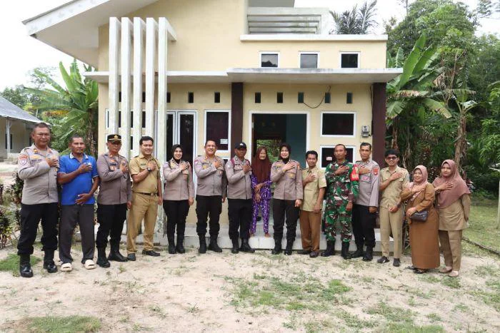 Tim Juri Mabes Polri Nilai 'Program Bhabin BAIK' di Belitung, Bhabinkamtibmas Teladan Nasional 2026 di Desa Kacang Butor dan Desa Badau, Kecamatan Badau, Kabupaten Belitung, Senin (29/6/2026).