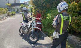 Satlantas Polres Belitung Laksanakan Penindakan Hunting System Berbasis ETLE Handheld, 5 Pelanggar Ditilang, pada Senin (6/7/2026) mulai pukul 09.00 WIB hingga selesai di seputaran Kota Tanjungpandan.