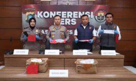Baru Resmi Menjabat, Kapolres Belitung AKBP Satria Darma Langsung Ungkap Penyelundupan 600 Kg Pasir Timah Ilegal