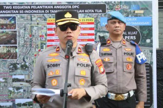 Kapolsek Metro Tamansari selaku Kapam Obyek, Kompol Bobby M. Zulfikar Pimpin Apel Pengamanan Pelantikan DPC PKB, di kawasan Kota Tua, Pastikan Kegiatan Berjalan Aman dan Kondusif