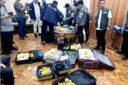 Polisi Geledah Rumah di Sentul, Tim penyidik dari Kortas Tipikor Polri bersama Ditreskrimsus Polda Metro Jaya berhasil menyita barang bukti fantastis, sita 74 Kg Emas dan Uang Asing Senilai Rp 476 Miliar